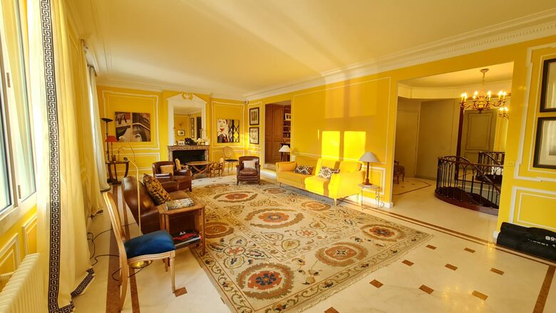 Elegant Family Home - Paris, France