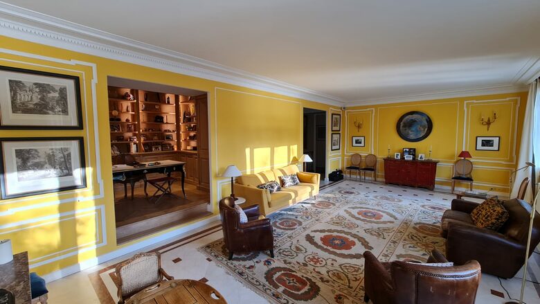 Elegant Family Home - Paris, France