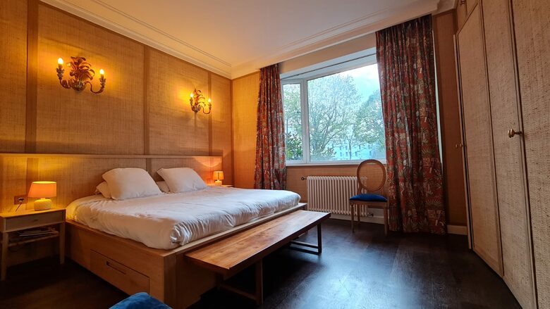 Elegant Family Home - Paris, France