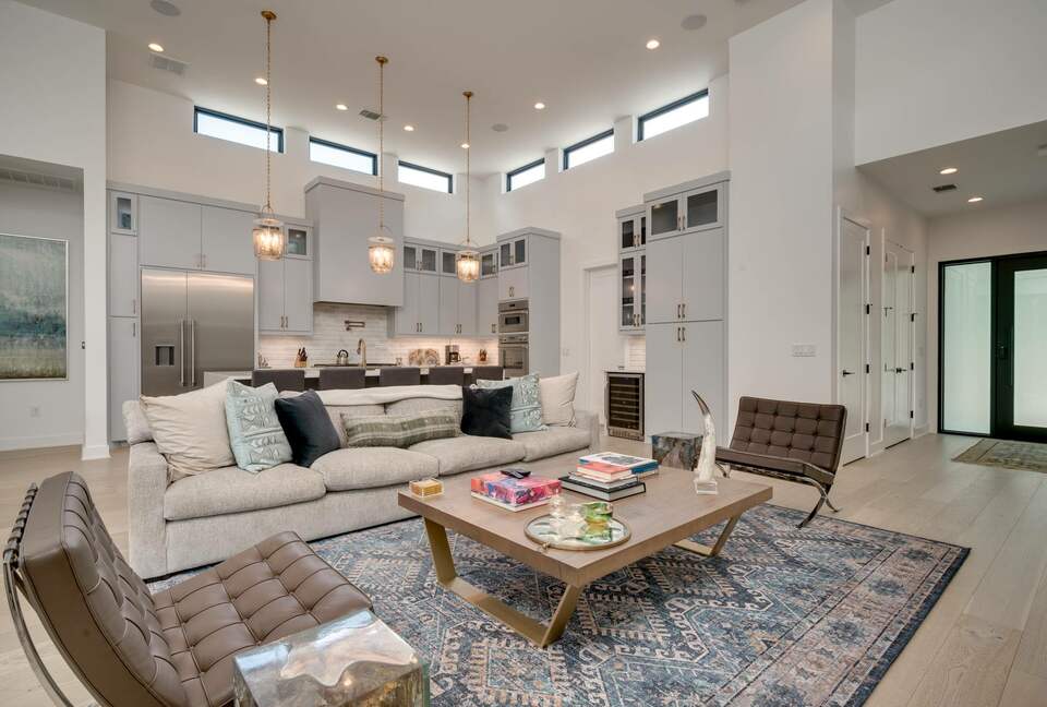 ABOVE - Austin Bella - Austin, Texas