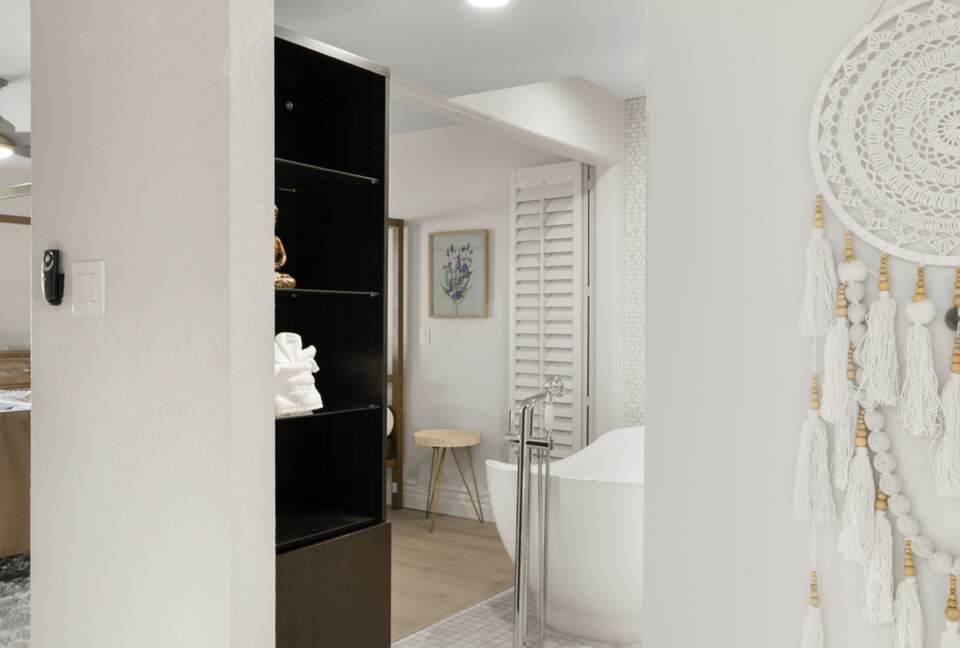 Old Town Scottsdale Gated Retreat | With Pool, Tennis, Walk to Fashion Square - Scottsdale, Arizona