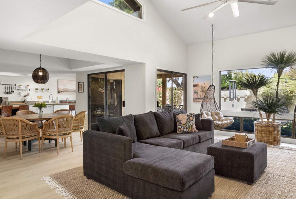 Old Town Scottsdale Gated Retreat | With Pool, Tennis, Walk to Fashion Square - Scottsdale, Arizona