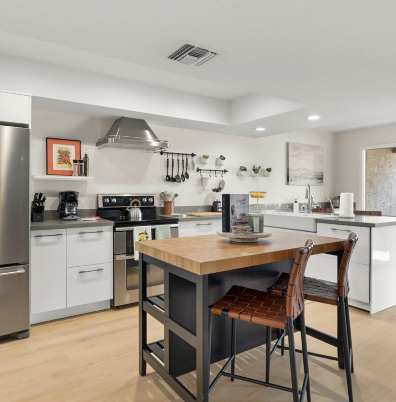 Old Town Scottsdale Gated Retreat | With Pool, Tennis, Walk to Fashion Square - Scottsdale, Arizona