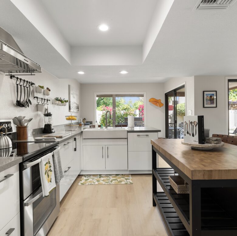 Old Town Scottsdale Gated Retreat | With Pool, Tennis, Walk to Fashion Square - Scottsdale, Arizona