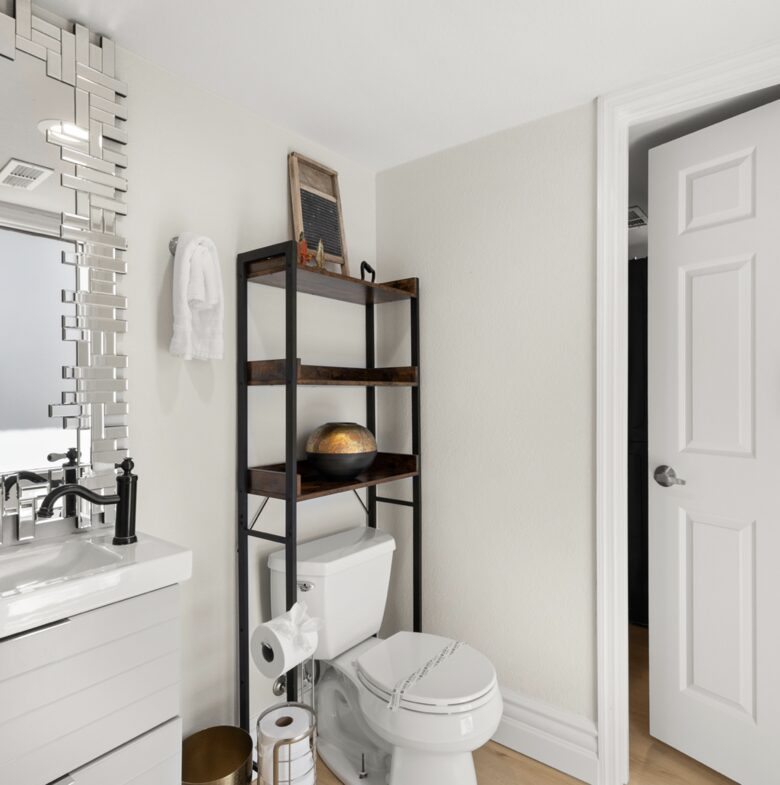 Old Town Scottsdale Gated Retreat | With Pool, Tennis, Walk to Fashion Square - Scottsdale, Arizona