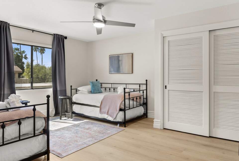Old Town Scottsdale Gated Retreat | With Pool, Tennis, Walk to Fashion Square - Scottsdale, Arizona