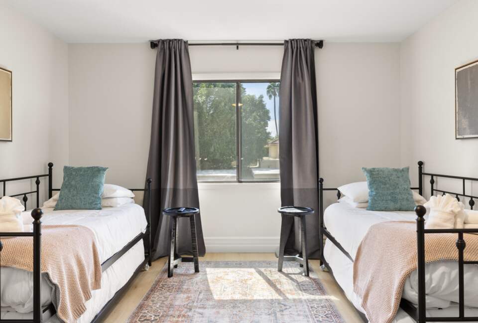 Old Town Scottsdale Gated Retreat | With Pool, Tennis, Walk to Fashion Square - Scottsdale, Arizona