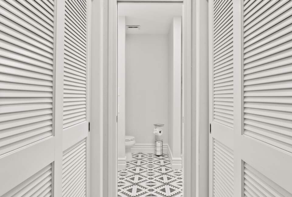 Old Town Scottsdale Gated Retreat | With Pool, Tennis, Walk to Fashion Square - Scottsdale, Arizona