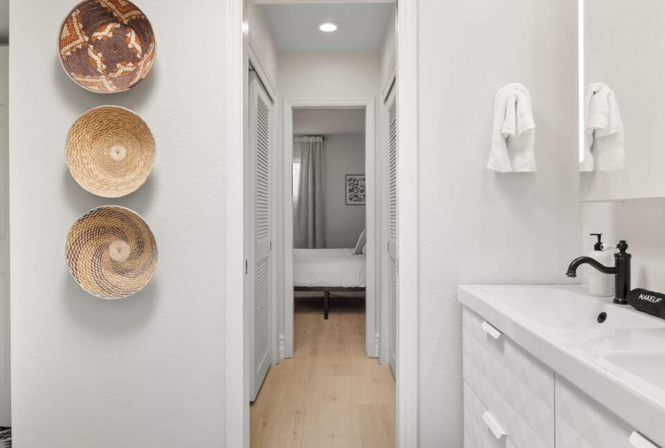 Old Town Scottsdale Gated Retreat | With Pool, Tennis, Walk to Fashion Square - Scottsdale, Arizona