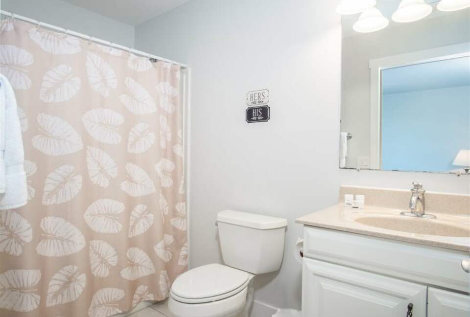 Beautiful Beachfront Paradise - Grassy Key, Florida