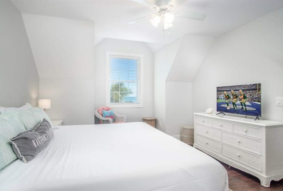 Beautiful Beachfront Paradise - Grassy Key, Florida