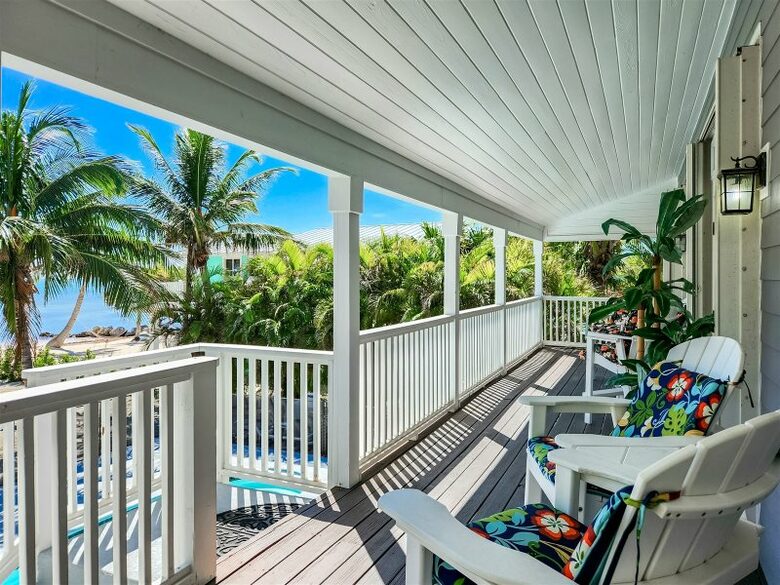 Beautiful Beachfront Paradise - Grassy Key, Florida