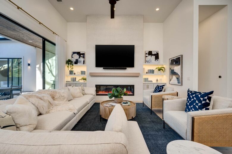 ABOVE - Austin Exquisite - Austin, Texas