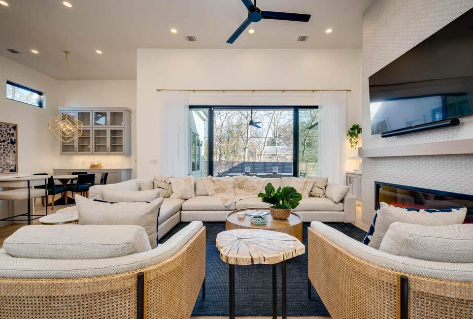 ABOVE - Austin Exquisite - Austin, Texas