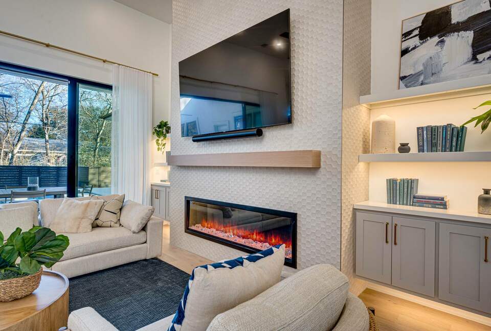 ABOVE - Austin Exquisite - Austin, Texas