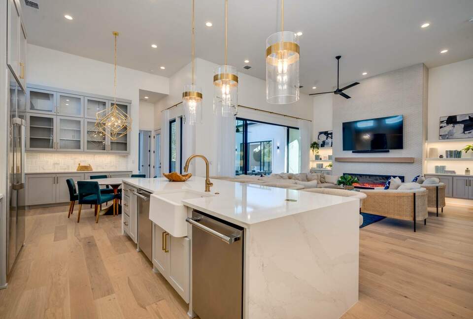 ABOVE - Austin Exquisite - Austin, Texas