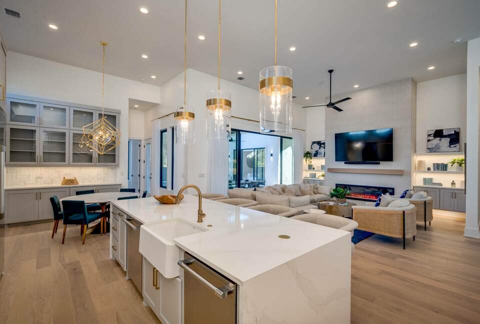 ABOVE - Austin Exquisite - Austin, Texas