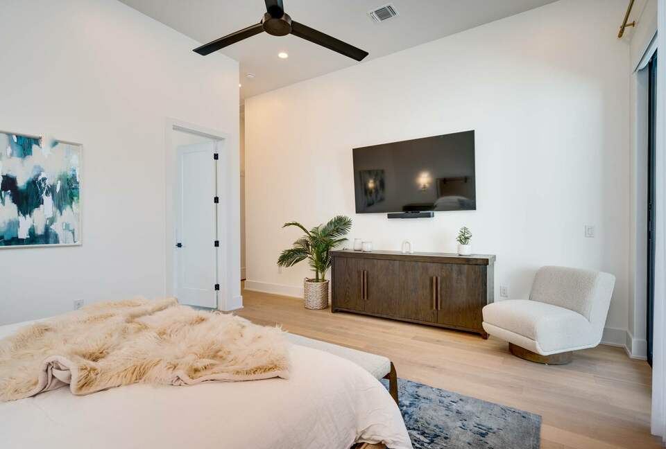 ABOVE - Austin Exquisite - Austin, Texas