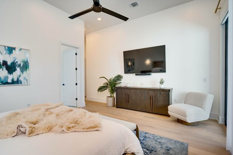 ABOVE - Austin Exquisite - Austin, Texas