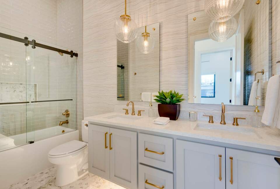 ABOVE - Austin Exquisite - Austin, Texas