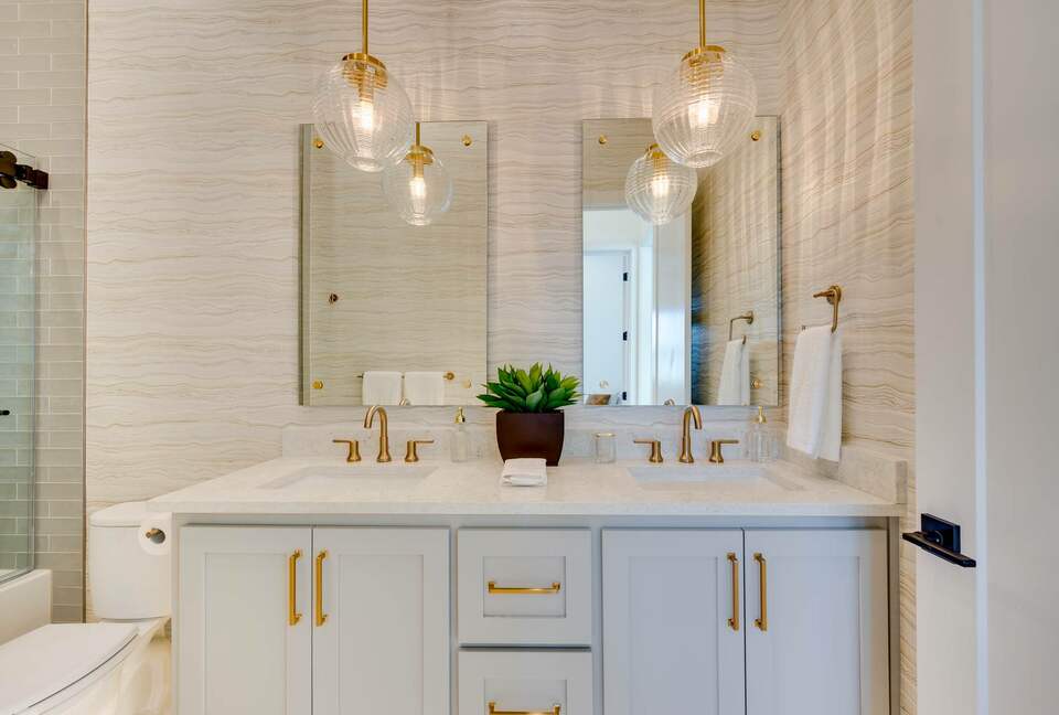 ABOVE - Austin Exquisite - Austin, Texas