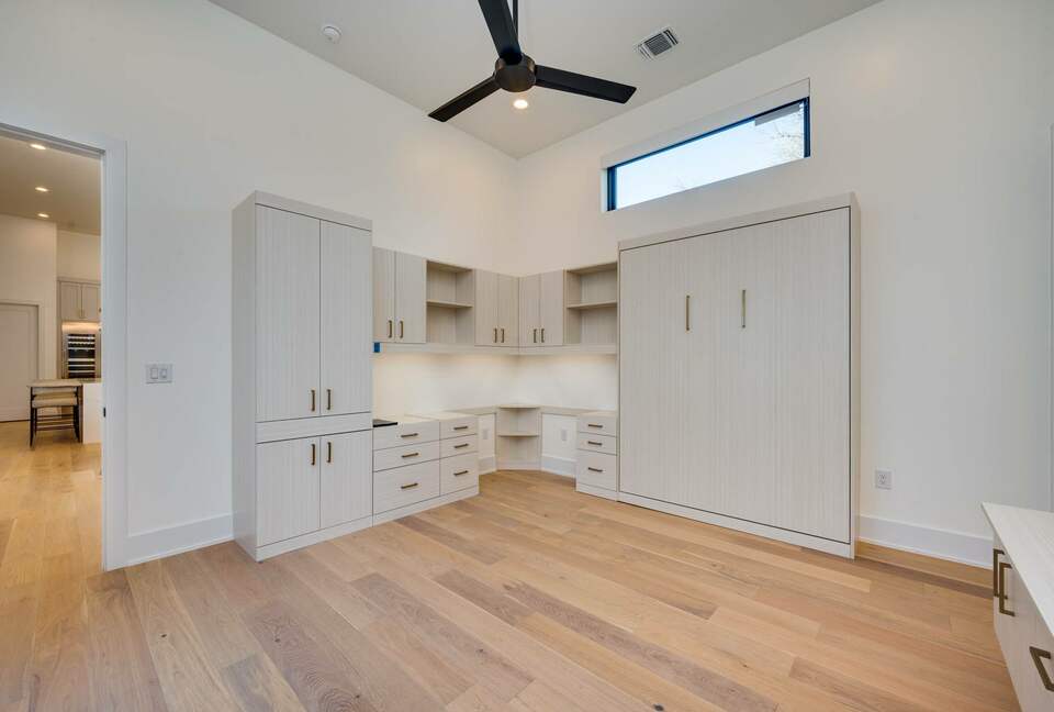 ABOVE - Austin Exquisite - Austin, Texas