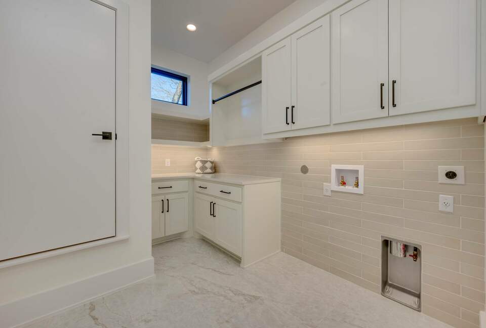 ABOVE - Austin Exquisite - Austin, Texas