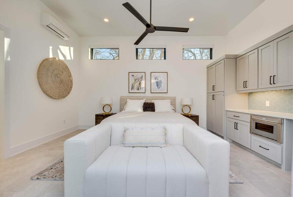 ABOVE - Austin Exquisite - Austin, Texas