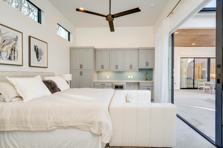 ABOVE - Austin Exquisite - Austin, Texas