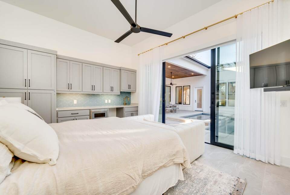 ABOVE - Austin Exquisite - Austin, Texas