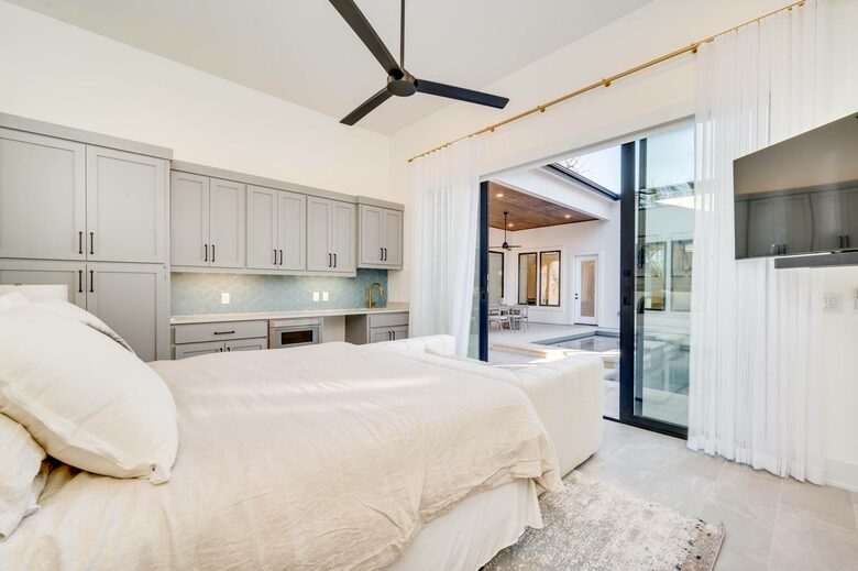 ABOVE - Austin Exquisite - Austin, Texas