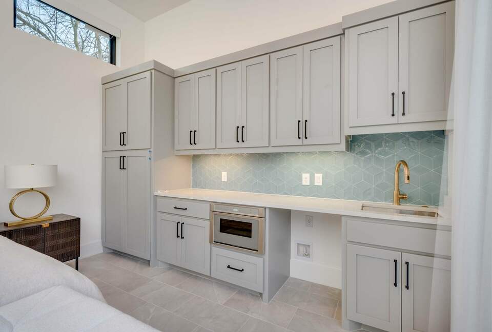 ABOVE - Austin Exquisite - Austin, Texas