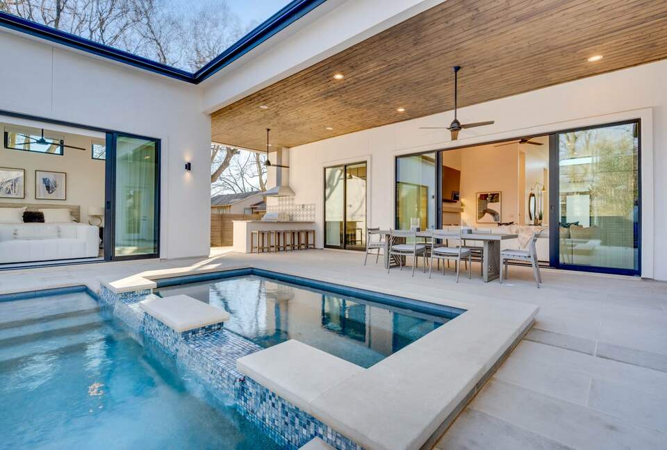 ABOVE - Austin Exquisite - Austin, Texas