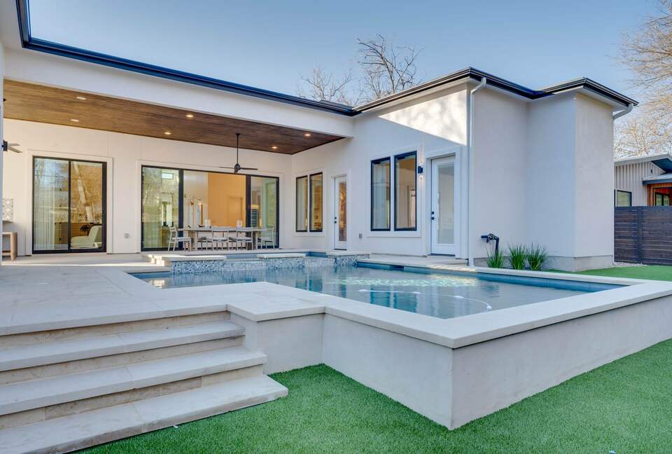 ABOVE - Austin Exquisite - Austin, Texas