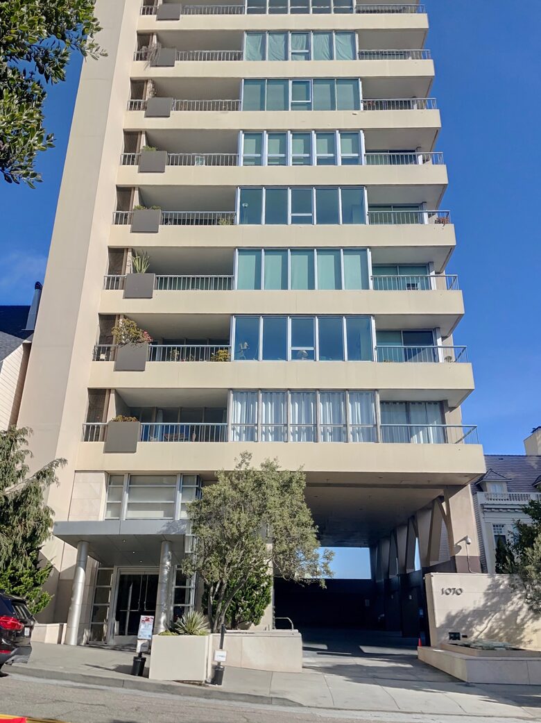 Luxury Skyrise in Russian Hill - San Francisco, California