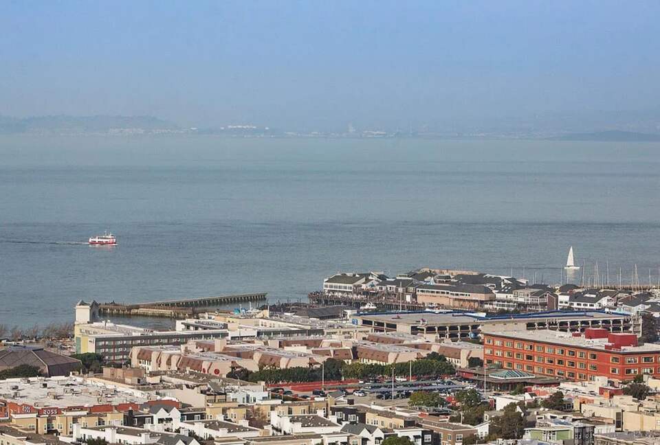 Luxury Skyrise in Russian Hill - San Francisco, California