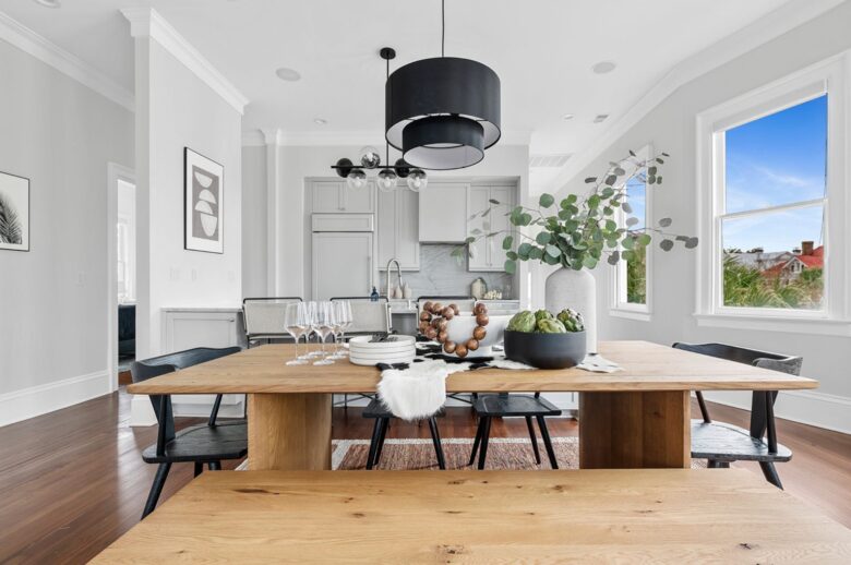 Exquisite Downtown Getaway - Charleston, South Carolina