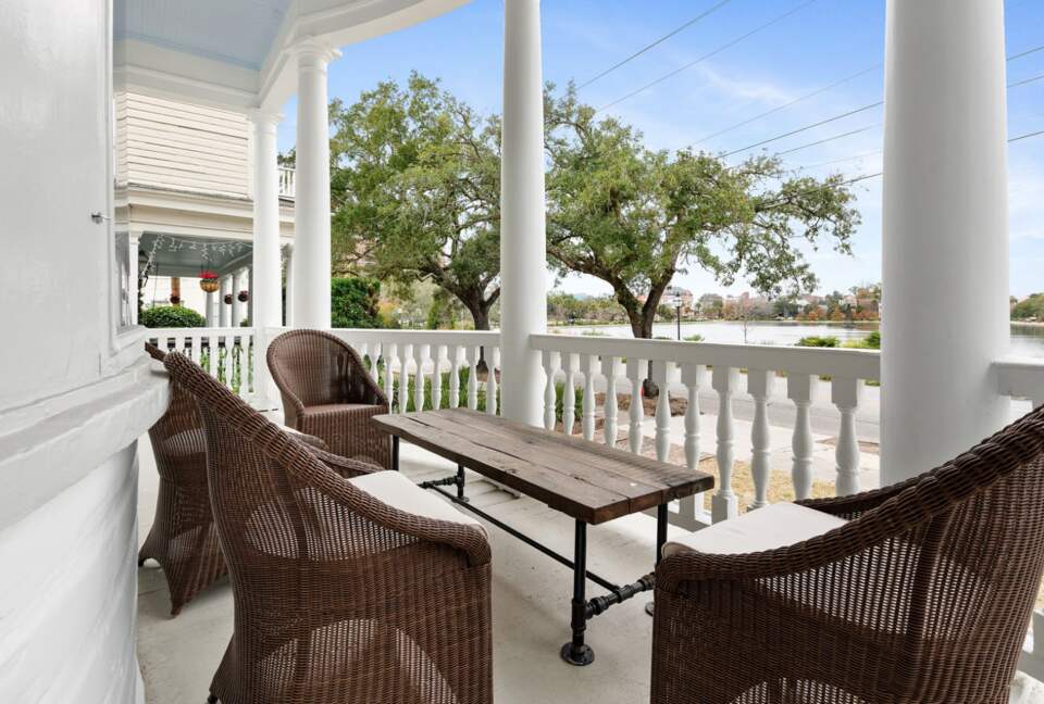 Exquisite Downtown Getaway - Charleston, South Carolina