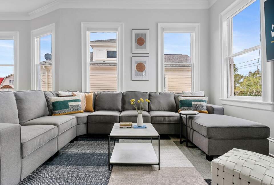 Exquisite Downtown Getaway - Charleston, South Carolina