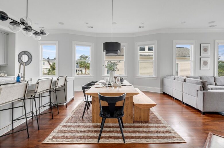 Exquisite Downtown Getaway - Charleston, South Carolina