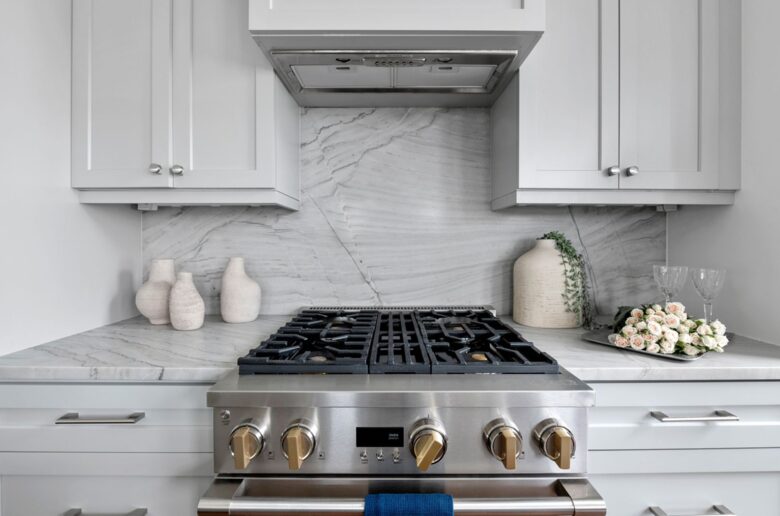 Exquisite Downtown Getaway - Charleston, South Carolina