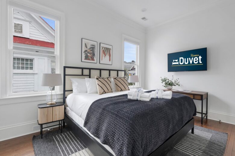 Exquisite Downtown Getaway - Charleston, South Carolina