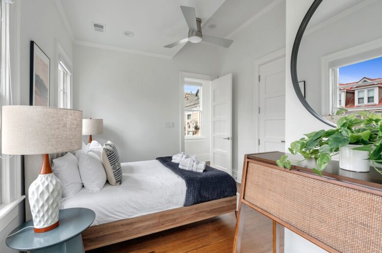 Exquisite Downtown Getaway - Charleston, South Carolina