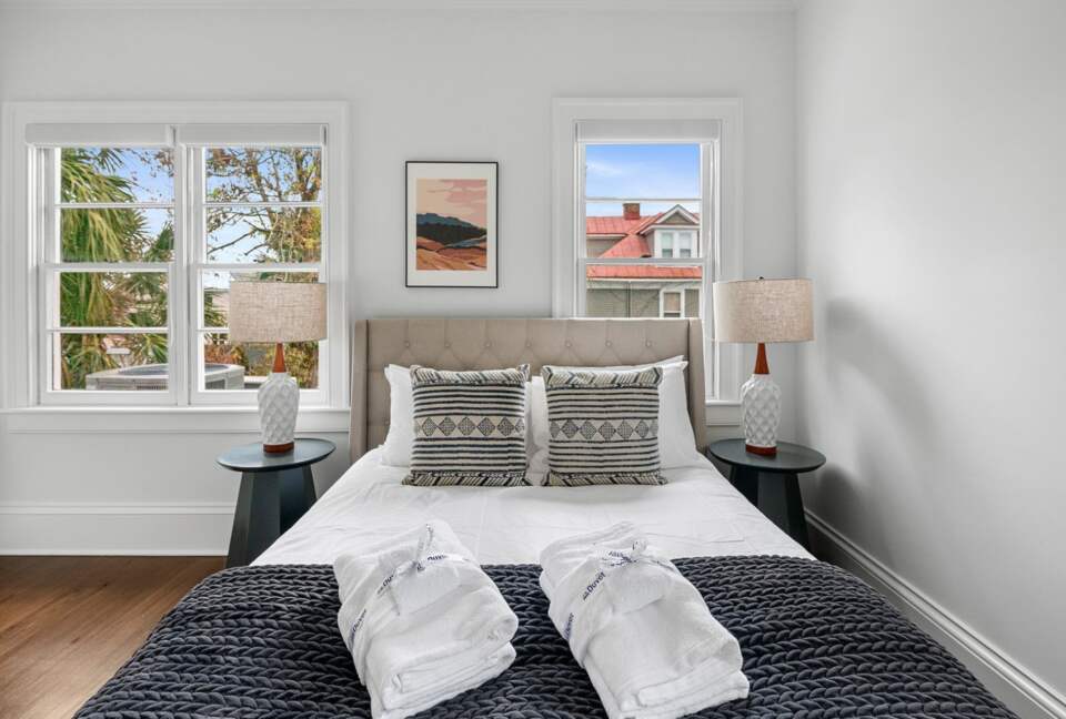 Exquisite Downtown Getaway - Charleston, South Carolina