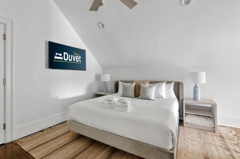 Exquisite Downtown Getaway - Charleston, South Carolina