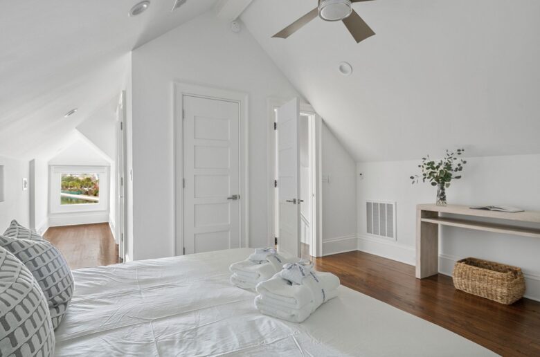 Exquisite Downtown Getaway - Charleston, South Carolina