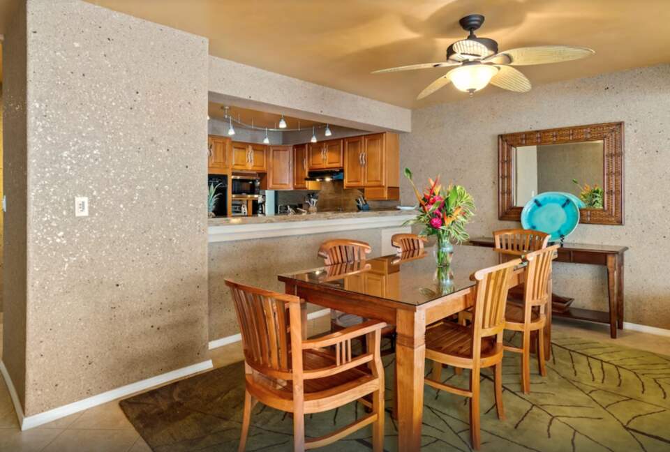 Puu Poa Luxurious Oceanfront Condo - Princeville, Hawaii