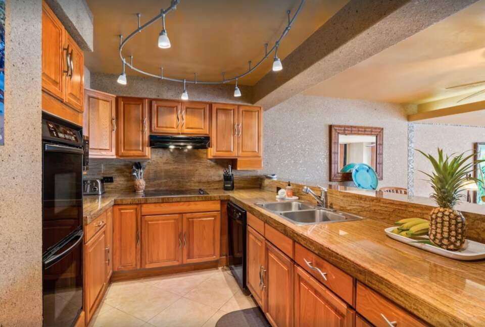 Puu Poa Luxurious Oceanfront Condo - Princeville, Hawaii