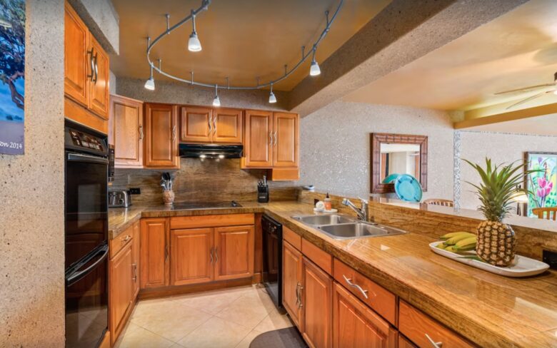 Puu Poa Luxurious Oceanfront Condo - Princeville, Hawaii