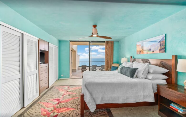 Puu Poa Luxurious Oceanfront Condo - Princeville, Hawaii